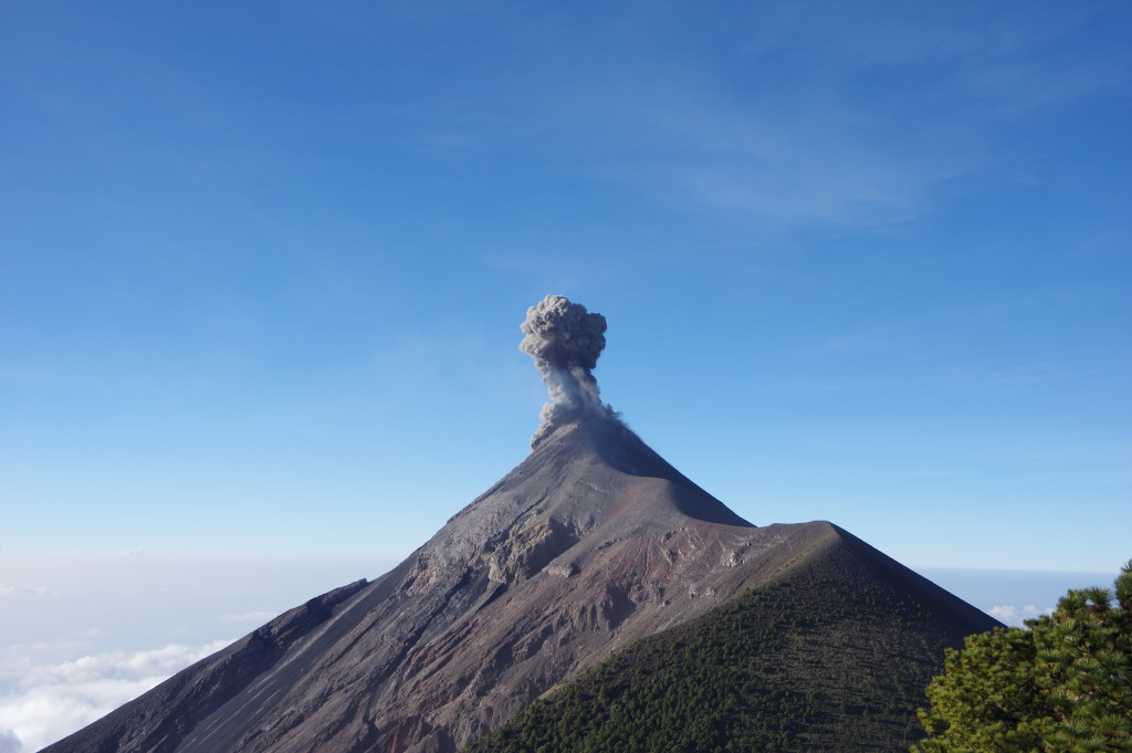 Another eruption of Fuego