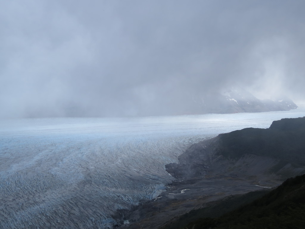 Glaciar Grey as seen through the fog